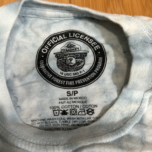 smokey the bear graphic tee - Picture 2 of 2